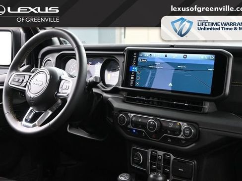 Used 2024 Jeep Wrangler Unlimited Sahara w/ Technology Group AWD/4WD image 29