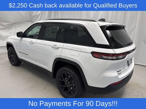 New 2025 Jeep Grand Cherokee Altitude AWD/4WD image 5