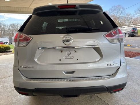 Used 2016 Nissan Rogue SL w/ SL Premium Package image 5