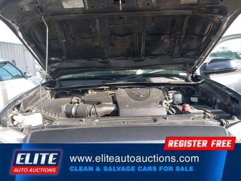 Used 2021 Toyota Tacoma SR5 w/ Blackout Package (TMS) image 19