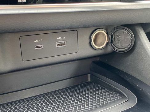 Used 2022 Nissan Rogue SV image 26