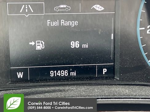 Used 2018 Chevrolet Cruze Premier w/ Enhanced Convenience Package FWD image 2