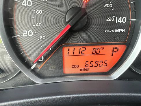 Used 2013 Toyota Yaris LE FWD image 8
