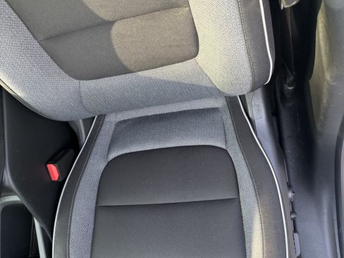 Used 2023 Chevrolet TrailBlazer LT w/ Convenience Package FWD image 10