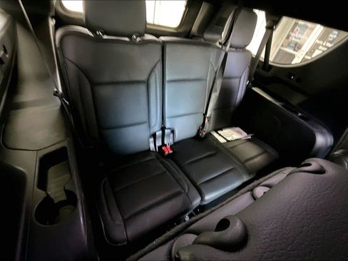 Used 2024 GMC Yukon XL Denali image 15