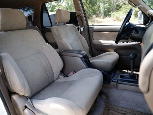 Used 2002 Toyota 4Runner SR5 RWD image 16