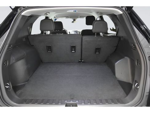 Used 2023 Chevrolet Equinox LS AWD/4WD image 37