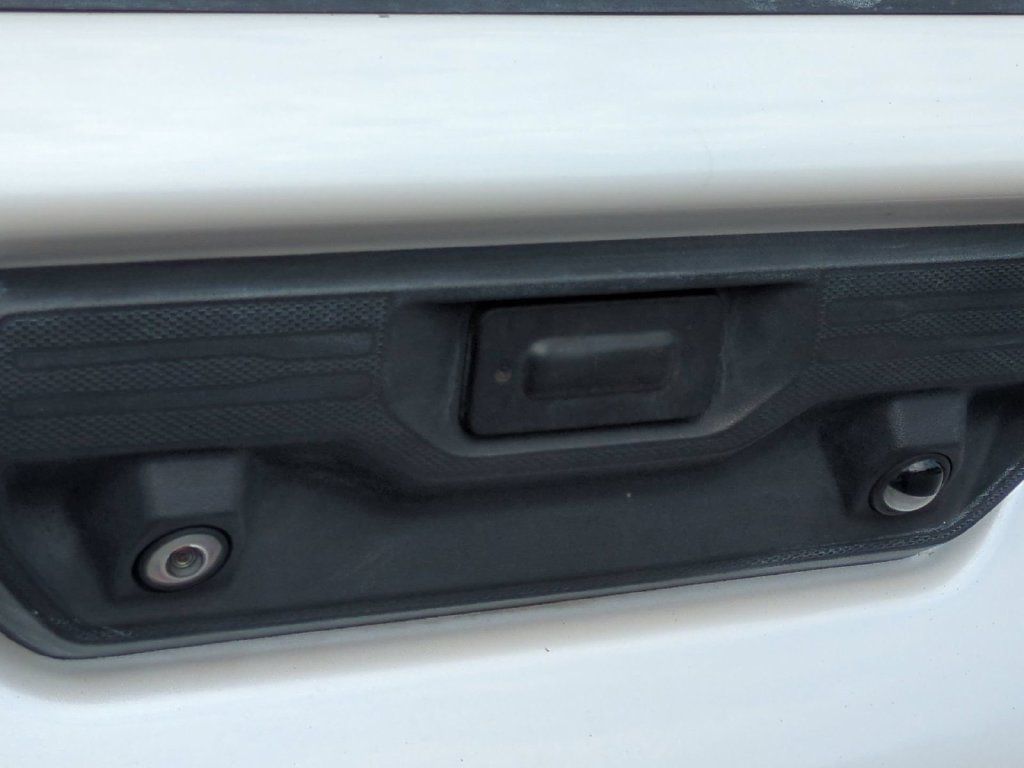 Used 2022 Chevrolet Silverado 3500 LTZ w/ LTZ Convenience Package AWD/4WD image 14