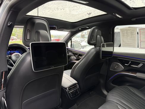 Certified 2023 Mercedes-Benz EQS 580 4MATIC SUV image 27