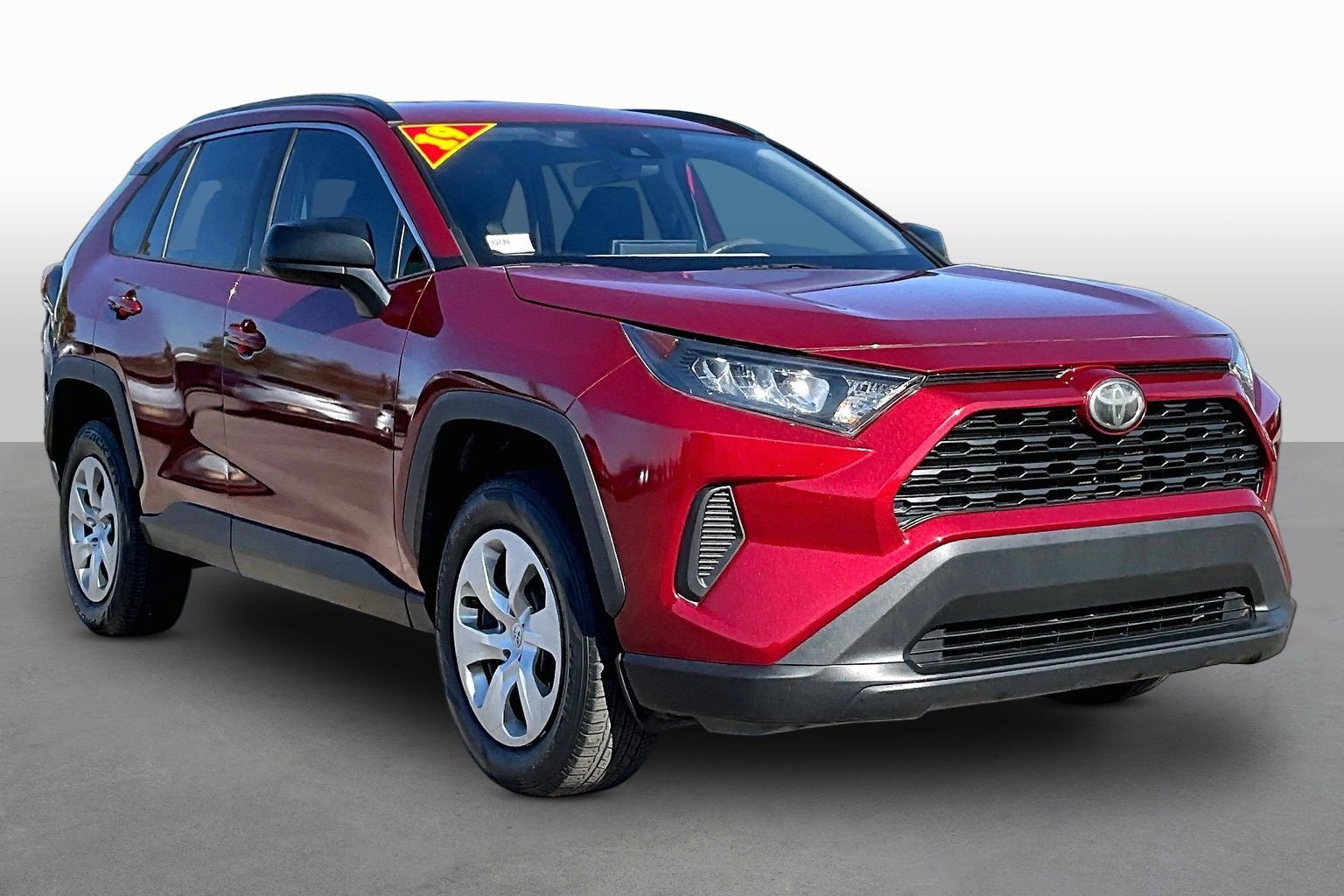 Used 2019 Toyota RAV4 LE w/ Carpet Mat Package FWD image 10