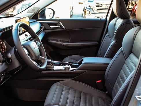 New 2026 Mitsubishi Outlander Trail Edition image 31