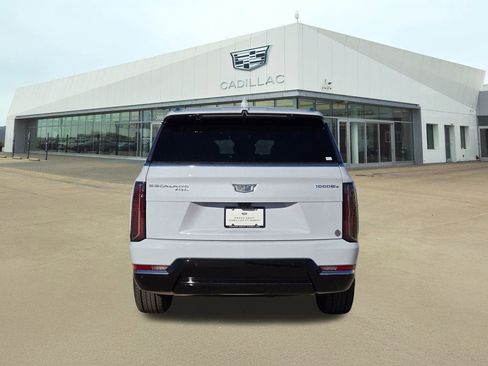 New 2026 Cadillac Escalade IQL Luxury image 5