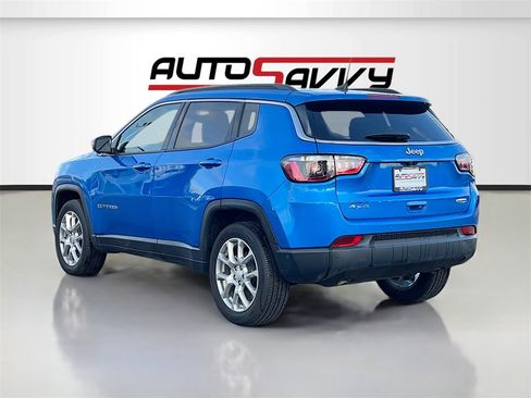 Used 2024 Jeep Compass Latitude image 5