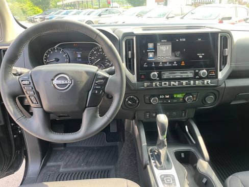 Used 2026 Nissan Frontier SV w/ All-Weather Content Package AWD/4WD image 22