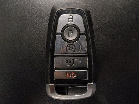 Used 2020 Ford Explorer XLT w/ Equipment Group 202A image 32