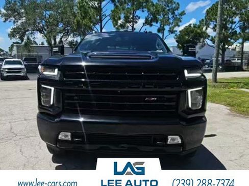 Used 2022 Chevrolet Silverado 2500 LTZ w/ LTZ Plus Package AWD/4WD image 3