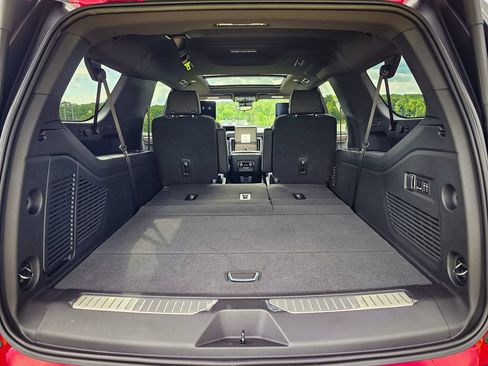 New 2026 GMC Yukon XL Denali w/ Denali Reserve Package AWD/4WD image 42