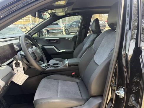 Used 2026 Toyota RAV4 XSE w/ Panoramic Sun Roof Package AWD/4WD image 28