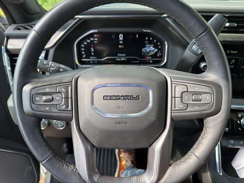 Used 2025 GMC Sierra 2500 Denali Ultimate w/ Max Trailering Package AWD/4WD image 14