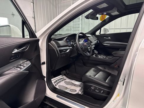 Used 2020 Cadillac XT4 Premium Luxury AWD/4WD image 22
