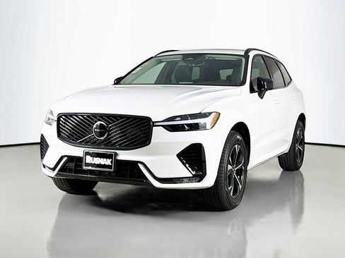 New 2026 Volvo XC60 B5 Core AWD/4WD image 3