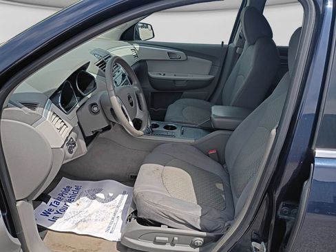 Used 2012 Chevrolet Traverse LT FWD image 19