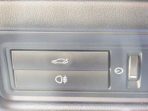 Used 2017 Jaguar XJ L Portfolio image 15