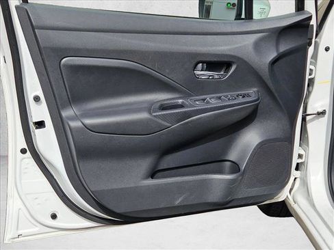 Used 2024 Nissan Versa SV FWD image 10