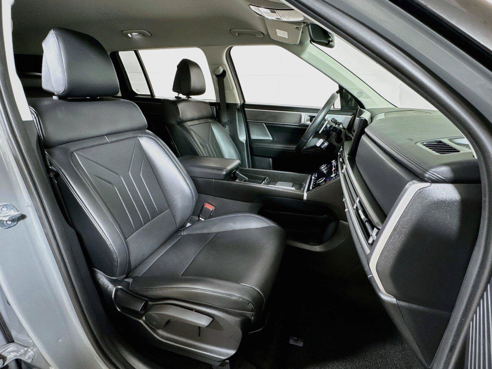 Used 2026 Hyundai Santa Fe SEL FWD image 27