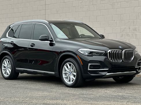 Used 2022 BMW X5 xDrive45e w/ Climate Comfort Package image 5