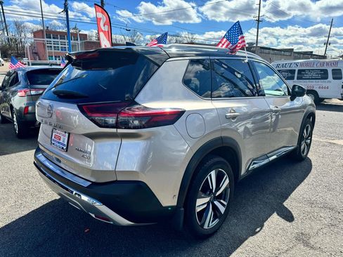 Used 2022 Nissan Rogue Platinum w/ Head-Up Display Package image 4