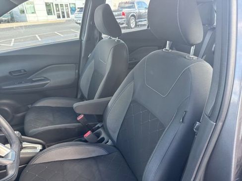 Used 2019 Nissan Kicks S FWD image 17