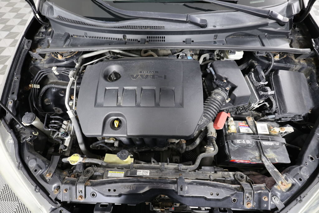 Used 2014 Toyota Corolla LE FWD image 37