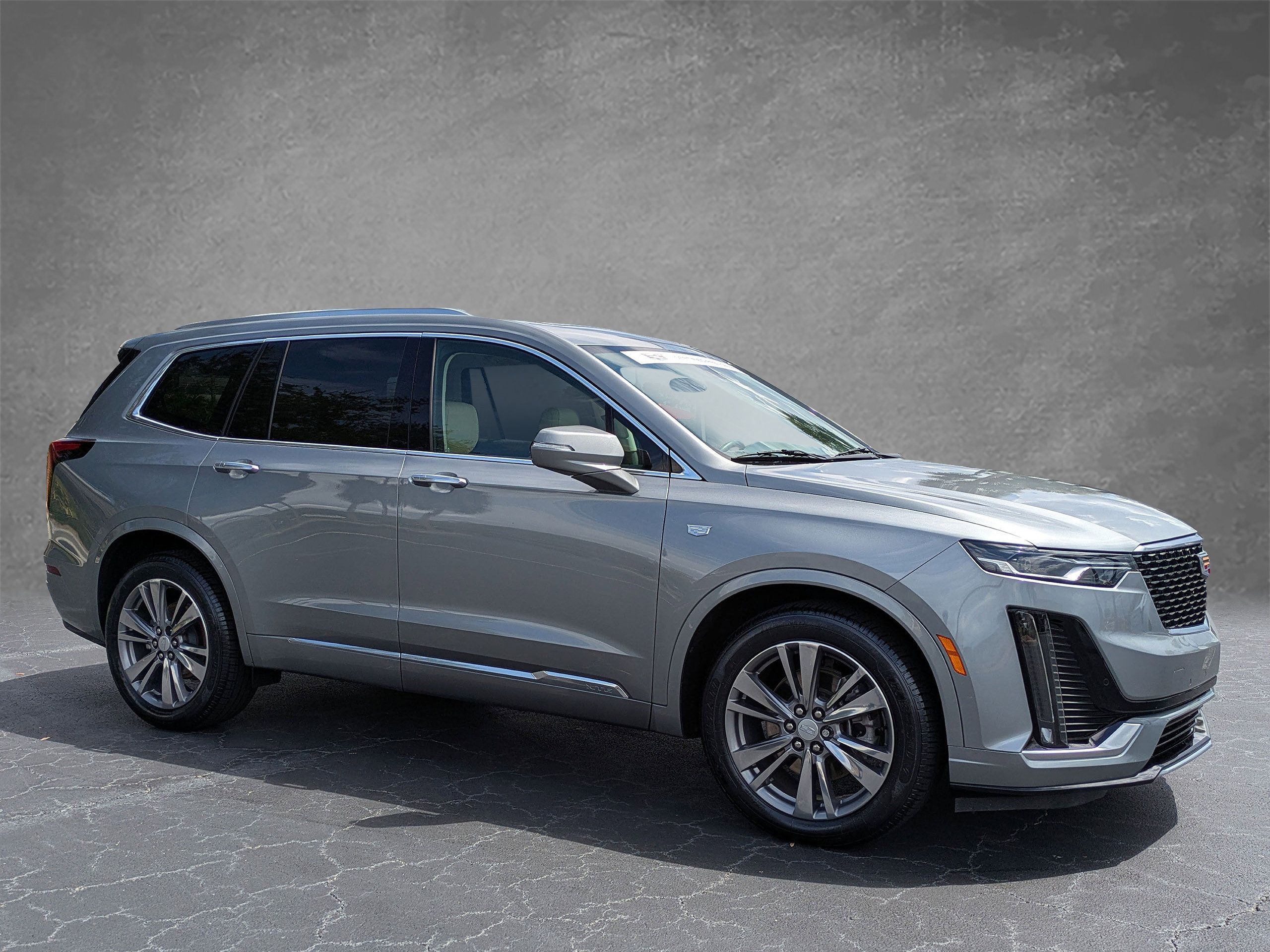 Certified 2024 Cadillac XT6 Premium Luxury FWD image 6