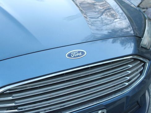 Used 2018 Ford Fusion SE FWD image 37