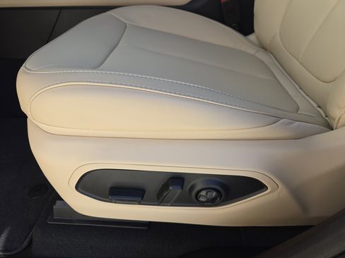 New 2026 Jeep Grand Cherokee Limited image 19