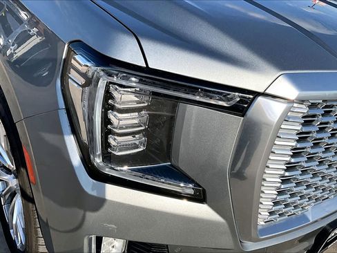 Certified 2023 GMC Yukon Denali w/ Denali Reserve Package image 28