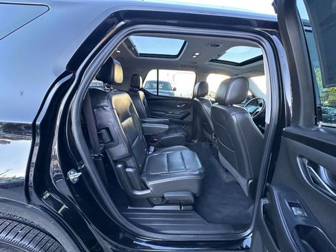 Used 2021 Chevrolet Traverse Premier image 22