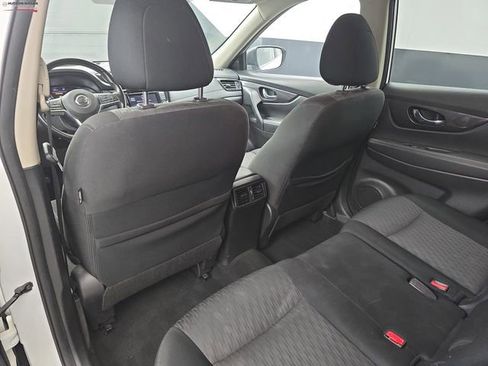 Used 2019 Nissan Rogue SV image 42