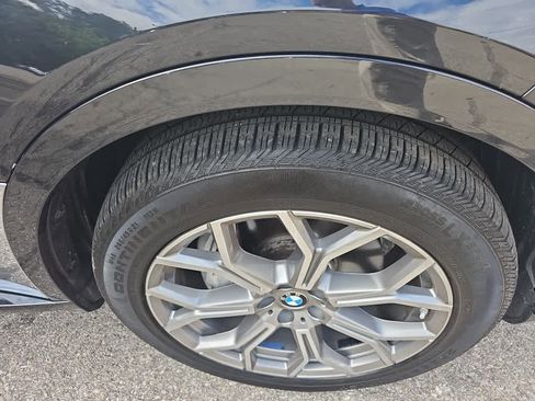 Used 2024 BMW X7 xDrive40i image 4