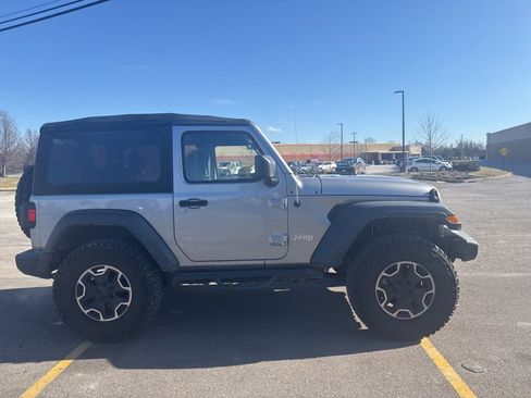 Used 2018 Jeep Wrangler Sport image 26