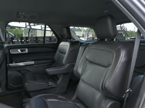 Used 2022 Ford Explorer Limited AWD/4WD image 11