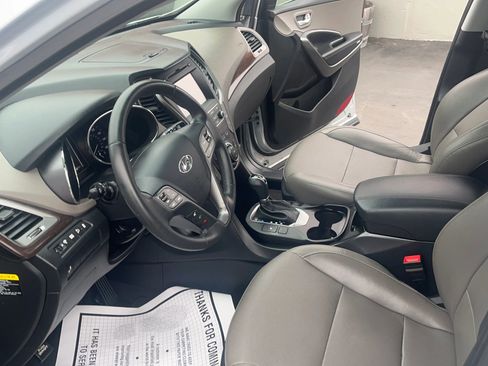 Used 2017 Toyota Sienna SE image 27