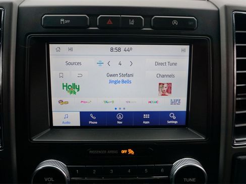 Used 2020 Ford Expedition XLT w/ Equipment Group 202A image 10