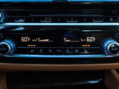 Used 2018 BMW 530e xDrive 530e xDrive iPerformance image 9