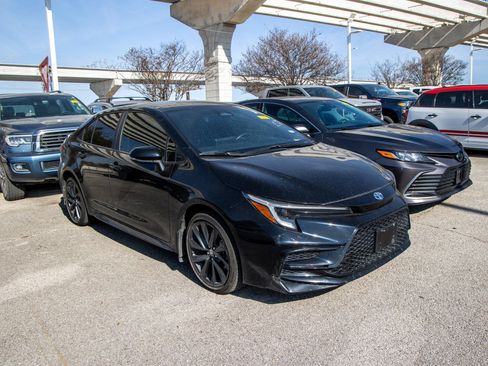 Certified 2024 Toyota Corolla SE image 6