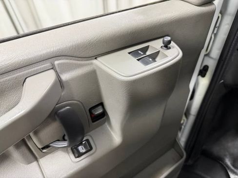 Used 2020 Chevrolet Express 2500 w/ Driver Convenience Package RWD image 19