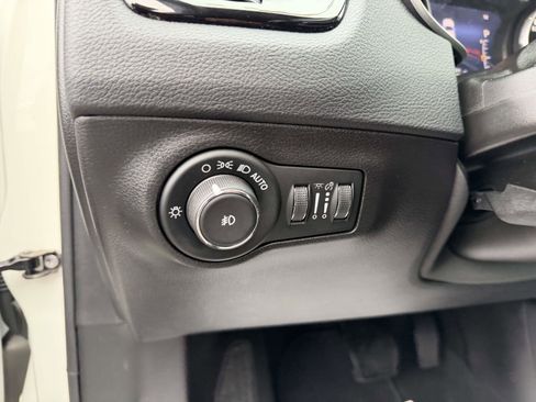 Used 2020 Jeep Compass Limited AWD/4WD image 18