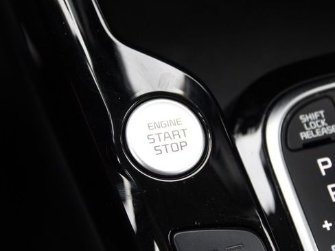 Used 2023 Kia Soul GT-Line w/ GT-Line Technology Package image 32