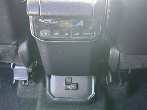 Used 2024 Toyota Highlander XSE image 44